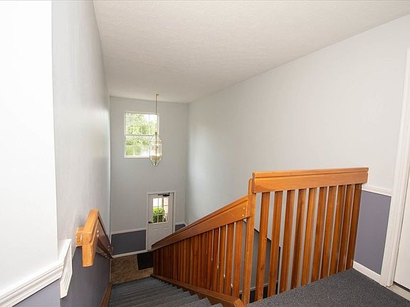 2nd image of 4383 N Point Ct #302-302-30
