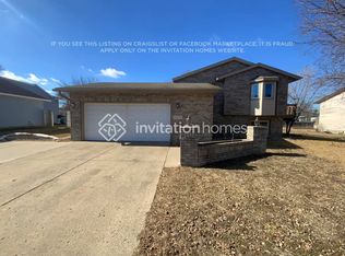 11927 Kentucky Ave N, Champlin, MN 55316