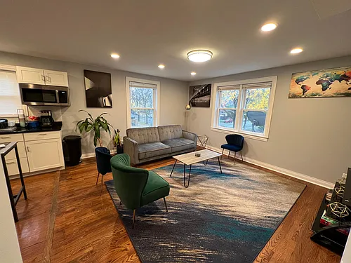 5946 W Washington Blvd #2E Photo 1
