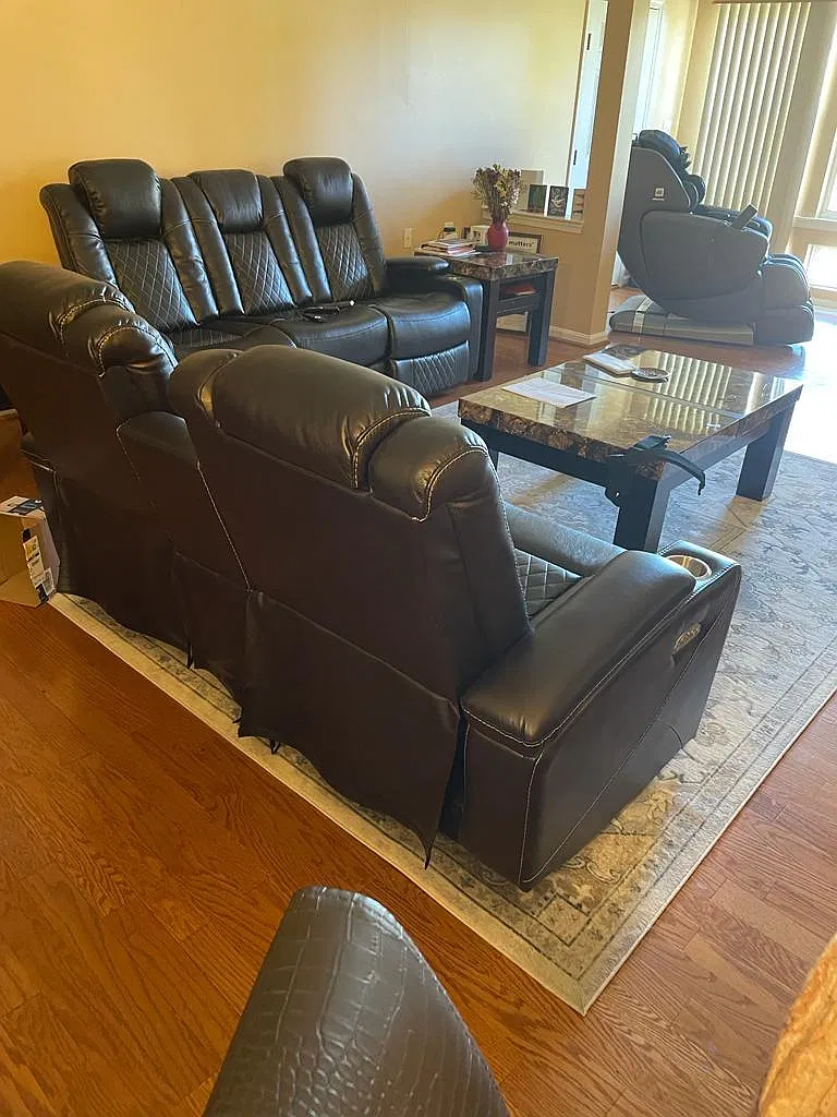 2 bed, 1276 sqft, $2,400 — Photo 1