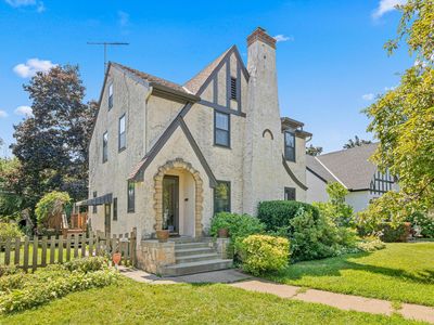 732 Montana Ave E, Saint Paul, MN, 55106