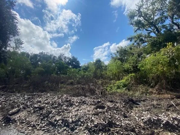 1900 Eagle St, Saint Bernard, LA 70085