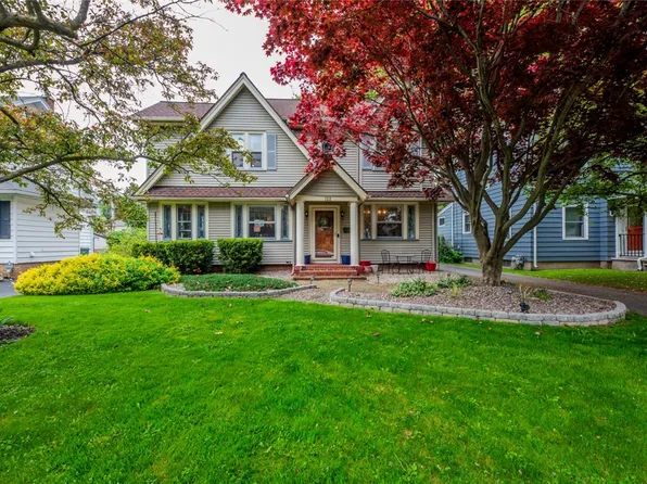 122 Elmcroft Rd, Rochester, NY 14609