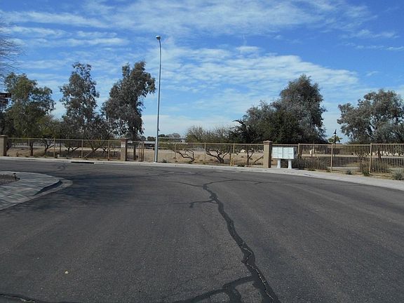 4th image of 1779 E Derringer Way