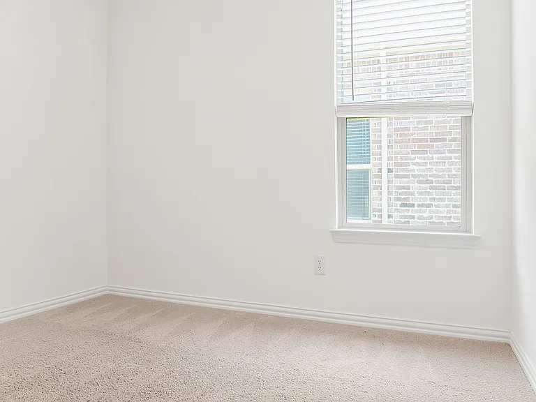1120 Canuela Way — Photo 25