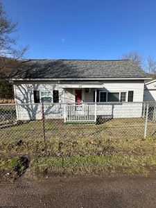 25 3rd St, Gypsy, WV, 26361