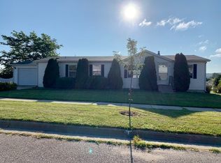 1401 Evergreen Dr, Baraboo, WI 53913