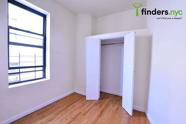 Rented by Clove Realty LLC | media 9