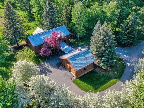 1301 Glen Aspen Dr, Bellevue, ID 83313