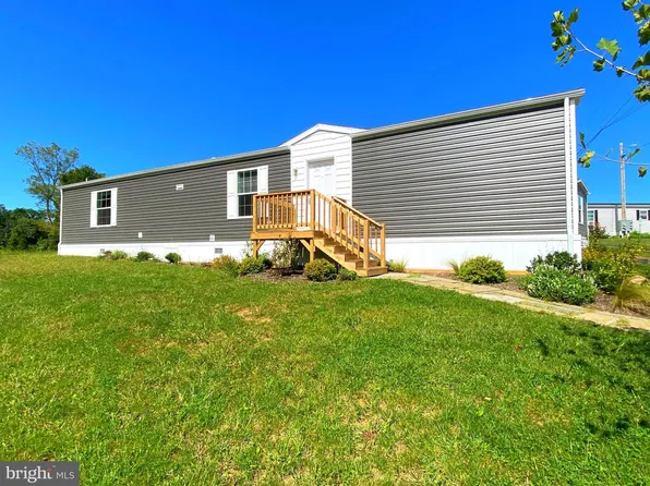 2140 Horseshoe Park, Honey Brook, PA 19344