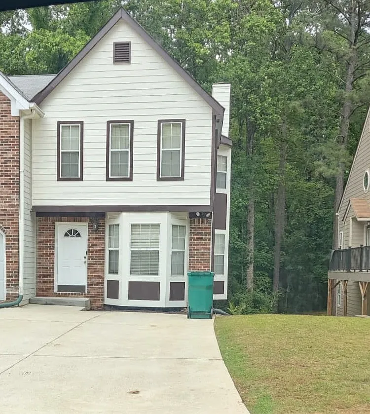 Newly painted front elevation - 5104 Laurel Bridge Dr SE
