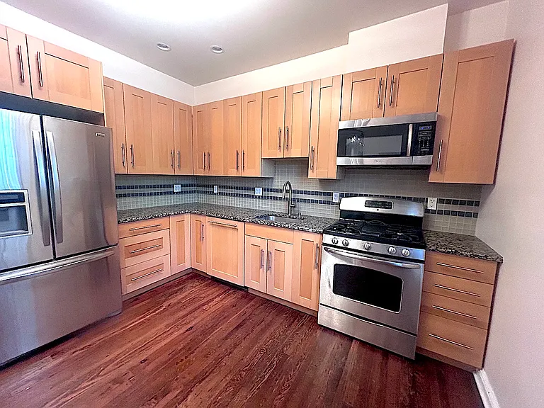 301 M St NW #1 — Photo 13