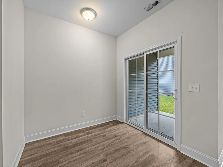 211 N Stingray Ln — Photo 5