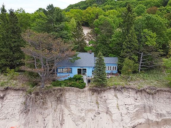 3rd image of 30100 Lake Bluff Dr