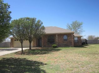 1417 Kings Row, Plainview, TX 79072