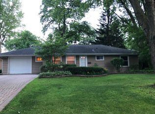 630 Deerpath Rd, Dundee, IL 60118