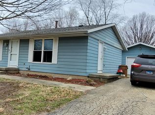 615 Castleton Dr, Champaign, IL 61821