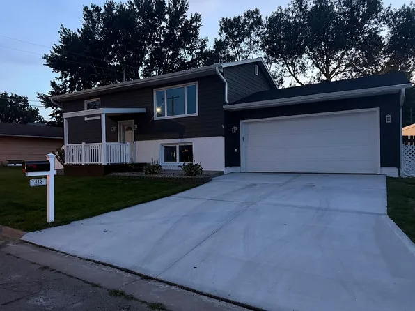 523 N 2nd Ave, Hastings, NE 68901