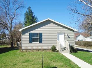 1117 N Hickory St, Joliet, IL 60435