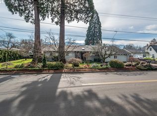 1705 NW Calkins Ave, Roseburg, OR 97471