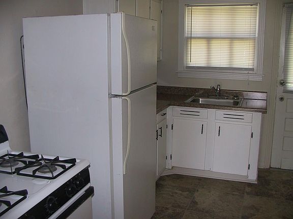 3rd image of 2005 E Rancier Ave