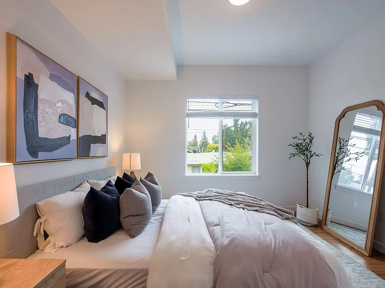 7550 N Lombard St — Photo 16