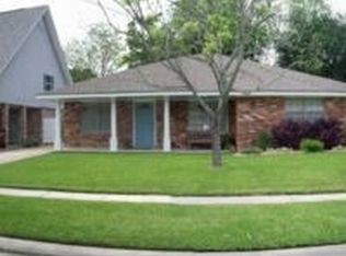 233 Destrehan Dr, Destrehan, LA 70047