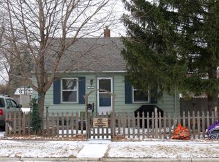 104 S 11th St, Olivia, MN 56277