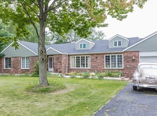 1511 Palamino Dr, McHenry, IL 60051