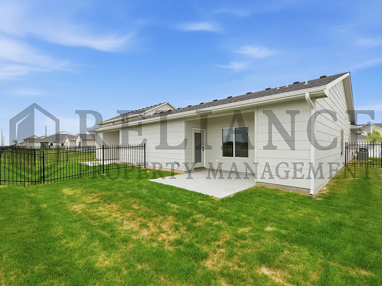 150 N Gowen St — Photo 10