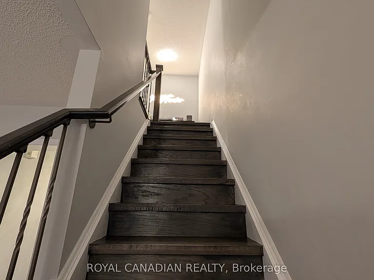 24 Midhope Way — Photo 19