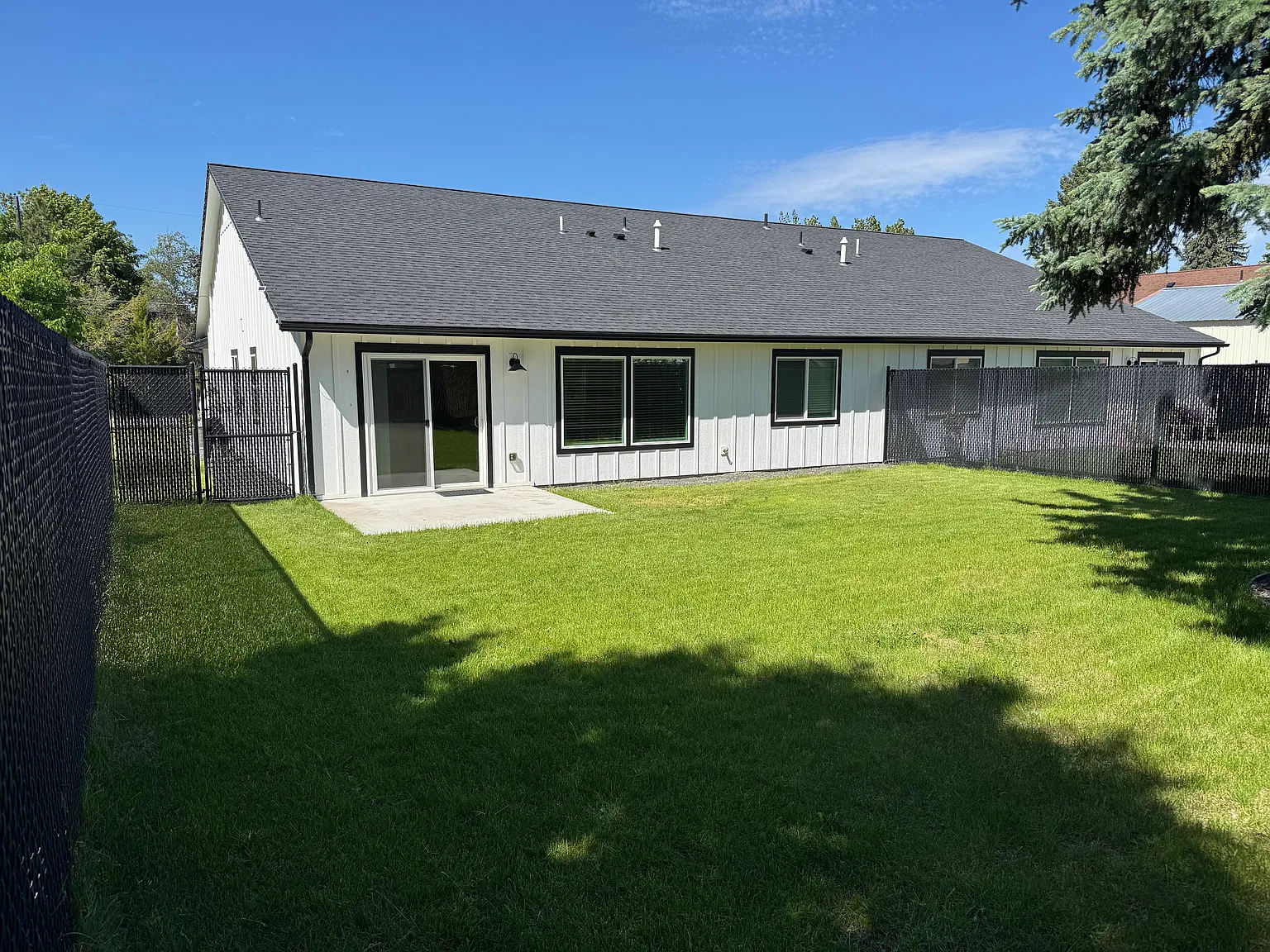 3 bed, 1481 sqft, $2,395 — Photo 2