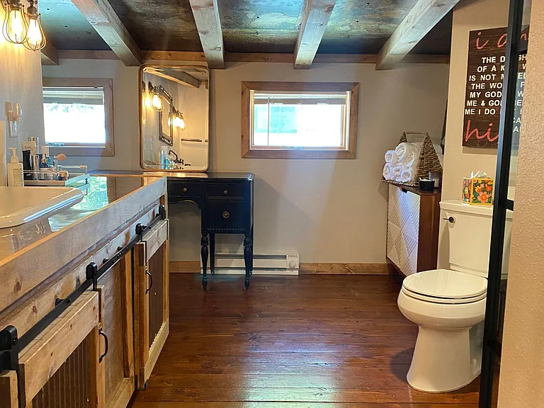 107 Alderson Ave — Photo 18