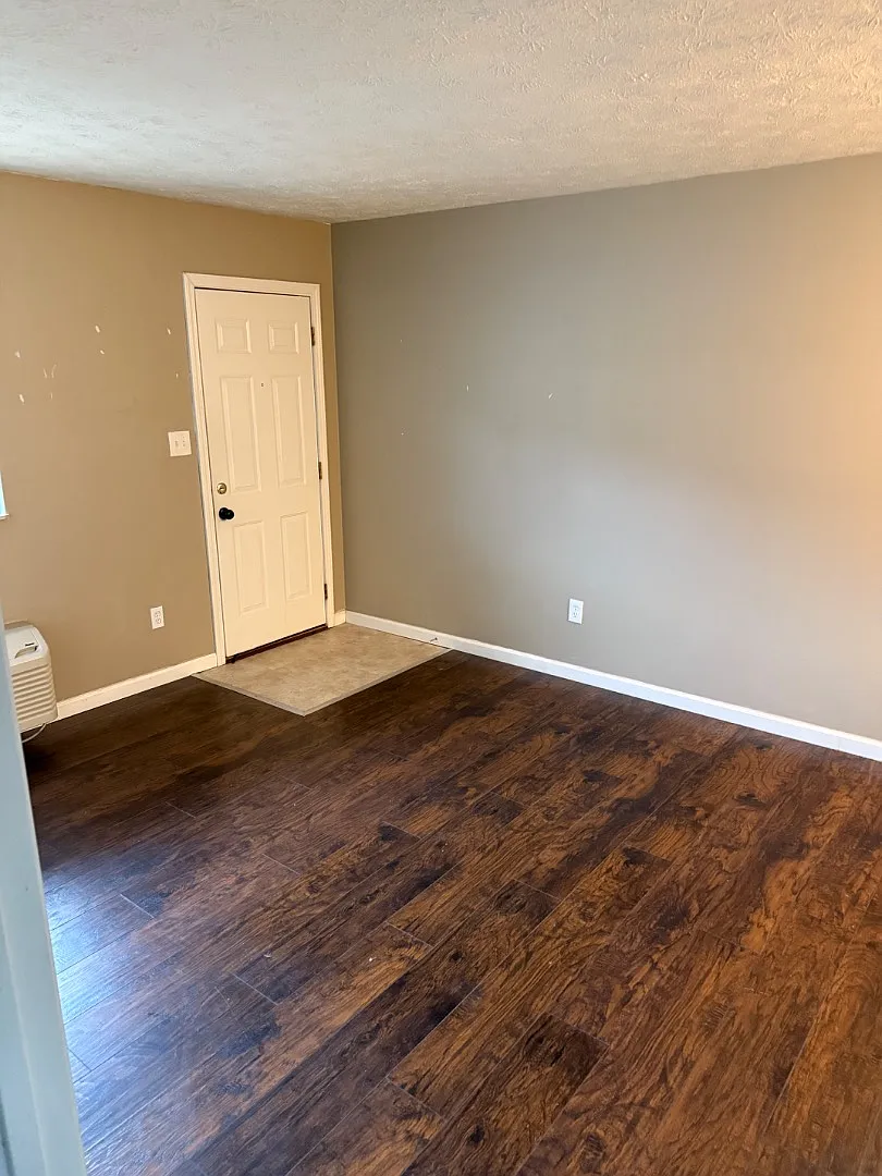 116 W. Zupan St. — Photo 2