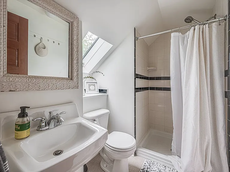 20 Sanford Pl — Photo 7