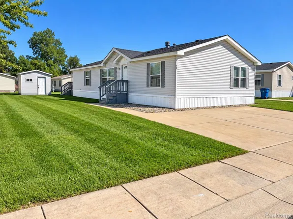 29 Brookfield, Swartz Creek, MI 48473