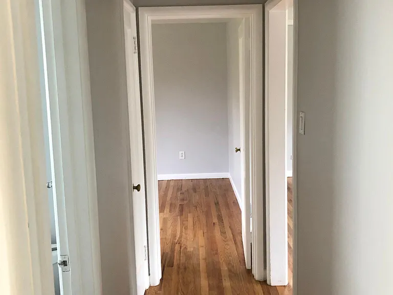 2724 S Jackson St — Photo 8