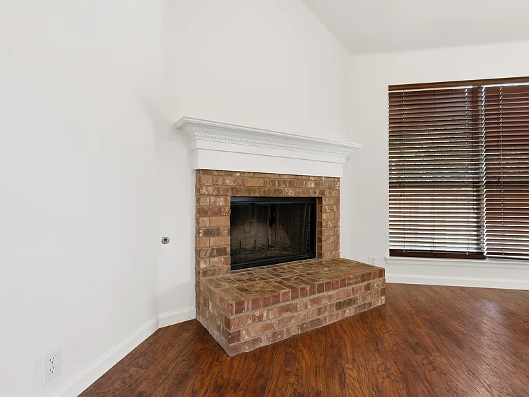 4529 Sheldon Trl — Photo 9