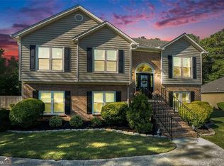 3515 Garden Walk Ln, Loganville, GA 30052