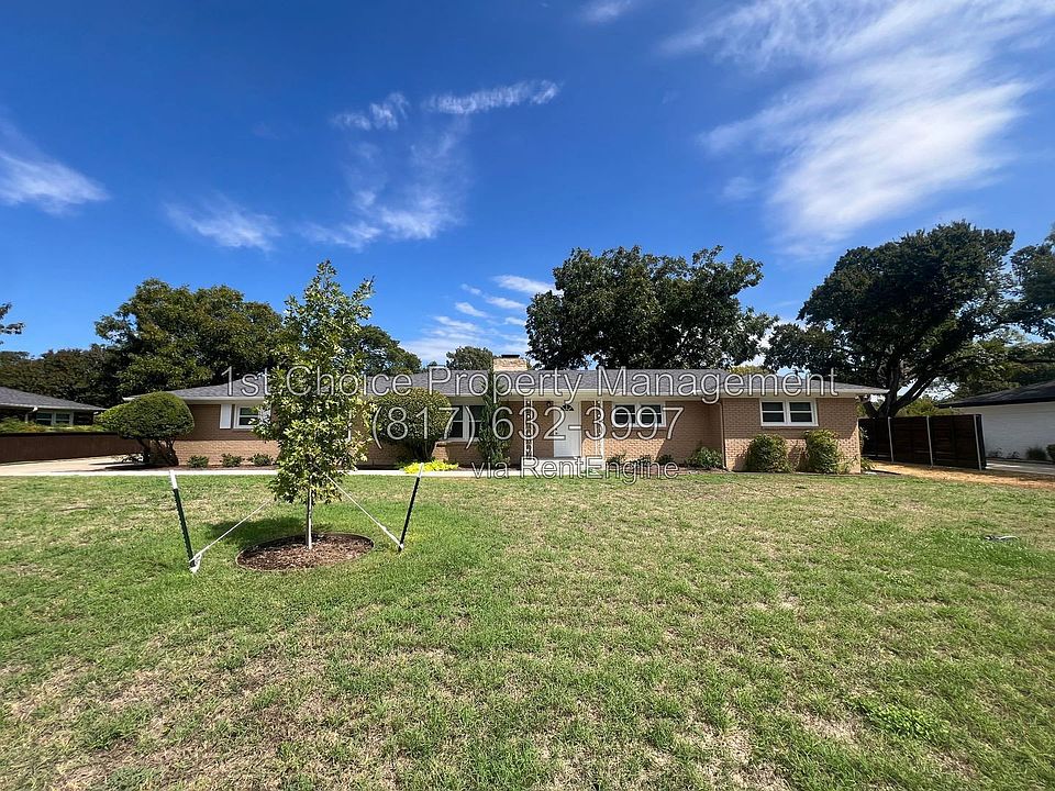 1st image of 16 Cliffside Dr