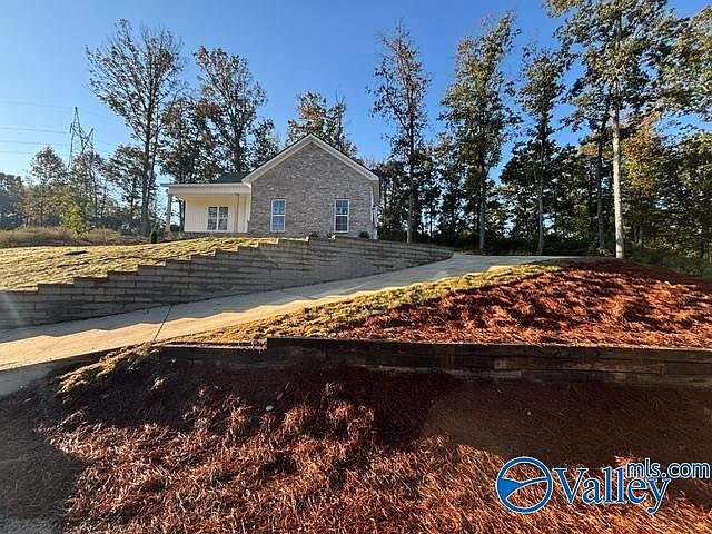 1st image of 247 Chambers Rd