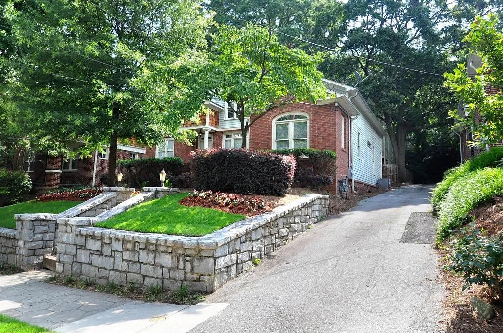 2 bed, 2.5 bath, 2000 sqft, $3,500 — Photo 2