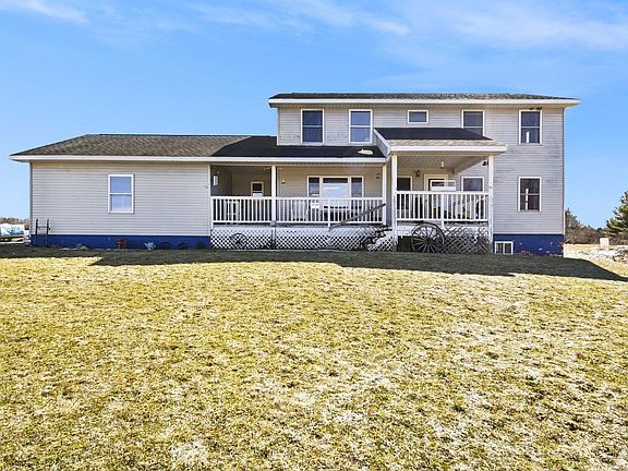 2nd image of 4861 Carpenter Rd