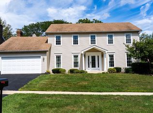 19W242 Grammercy Ln, Lombard, IL
