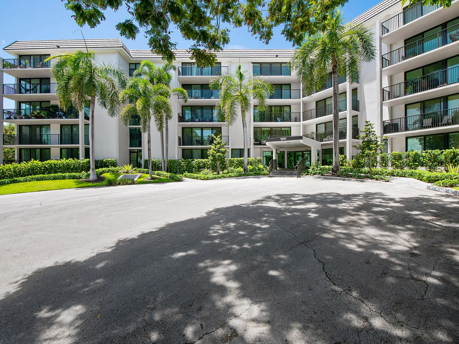 2 bed, 2.0 bath, 1110 sqft, $2,450 — Photo 3