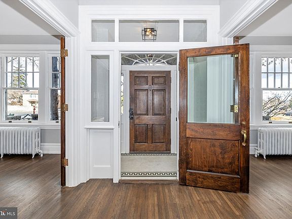 5th image of 1140 Potomac Ave