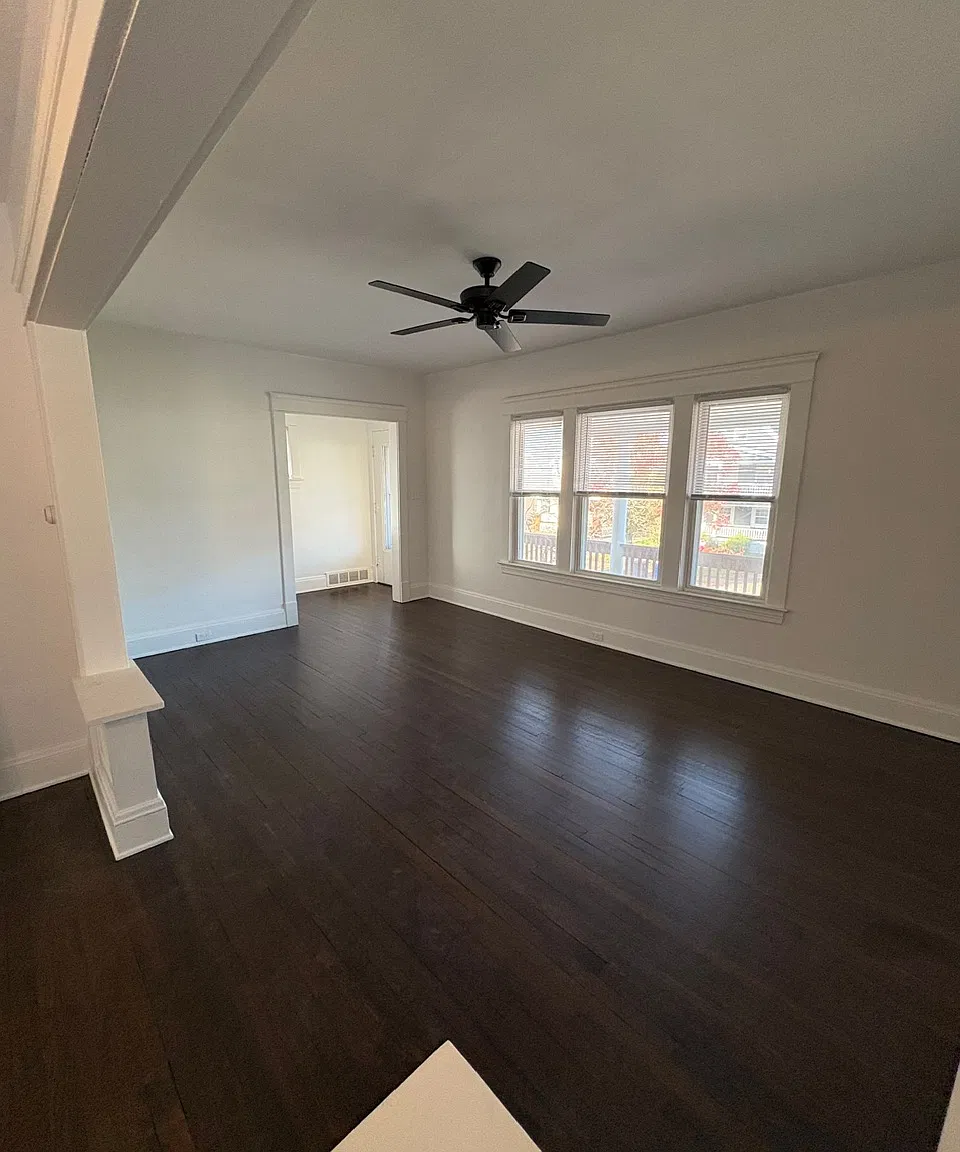 2 bed, 850 sqft, $1,200 — Photo 1