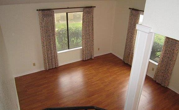 4th image of 9514 Quail Village Ln
