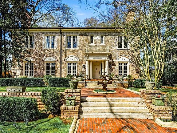 3rd image of 794 Springdale Rd NE