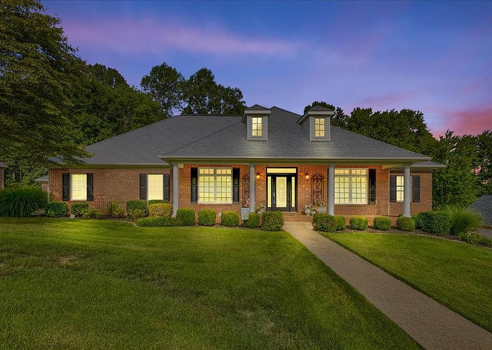 1st image of 5529 Woodcrest Ln